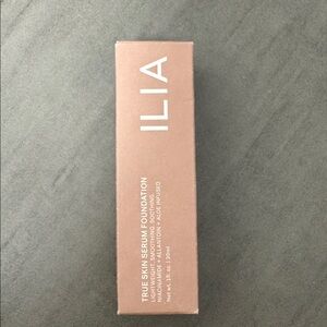 ILIA True Skin Serum Foundation Sable SF.5
